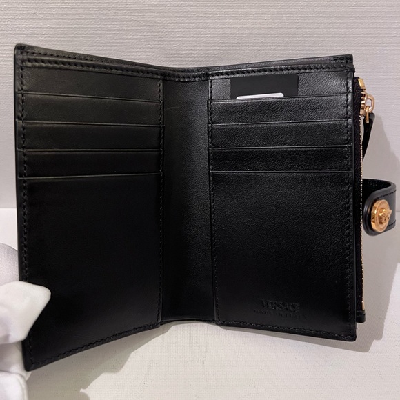Versace Medusa Bifold Wallet - Picture 8 of 14